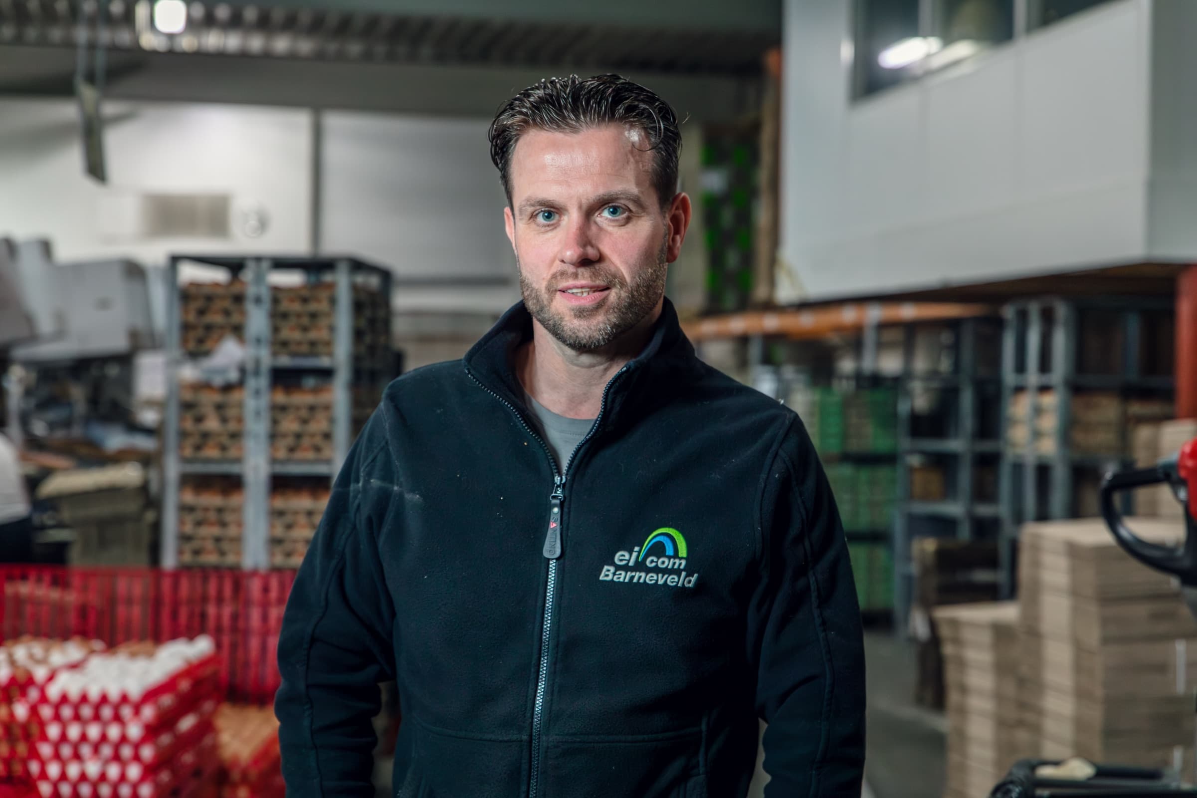 Eicom Barneveld employee in the warehouse