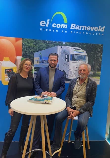 Henk en Jeffrey van Hamersveld en Shelley Wattimena op de stand van Eicom Barneveld, Horecava 2026